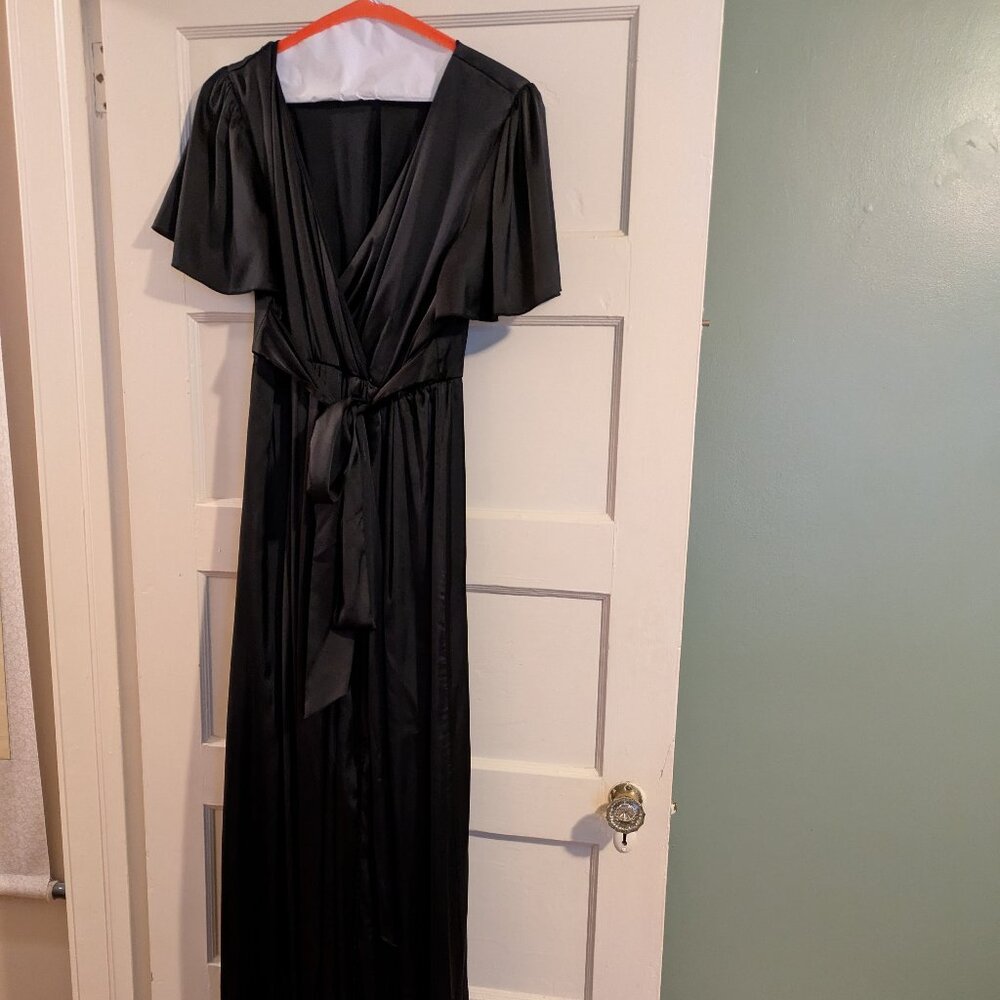 Black short sleeve satin gown, Formal, Size L, Bump-friendly
